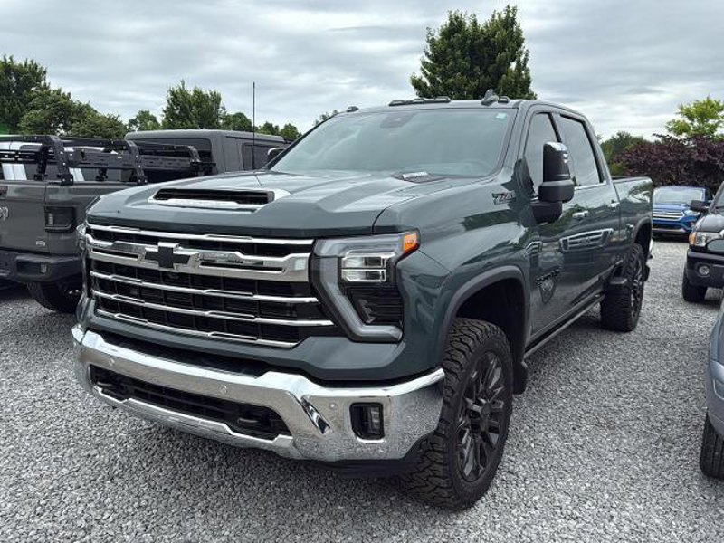 Used 2025 Chevrolet Silverado 2500 LTZ w/ LTZ Premium Package image 1
